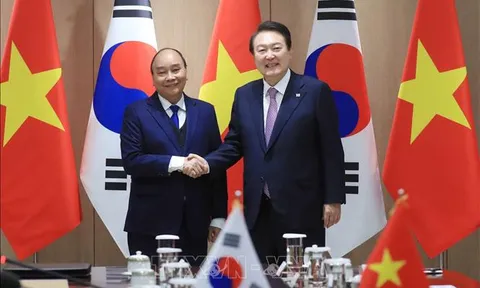 Chủ tịch nước Nguyễn Xuân Phúc hội đàm với Tổng thống Hàn Quốc Yoon Suk-yeol
