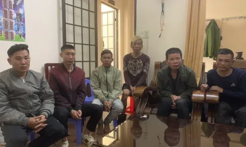 Tạm giữ 6 đối tượng chống người thi hành công vụ