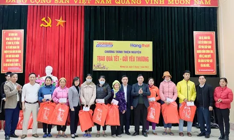 Hành trình 'Trao quà Tết - Gửi yêu thương'