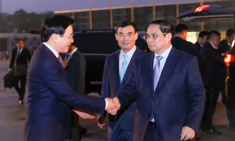 Thủ tướng Phạm Minh Chính lên đường thăm chính thức CHDCND Lào