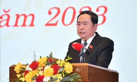 Tạo điều kiện thuận lợi về chính sách, pháp luật với người Việt Nam ở nước ngoài