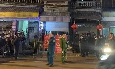 Điều tra vụ 2 vợ chồng tử vong bất thường trong phòng ngủ ở Hà Nội