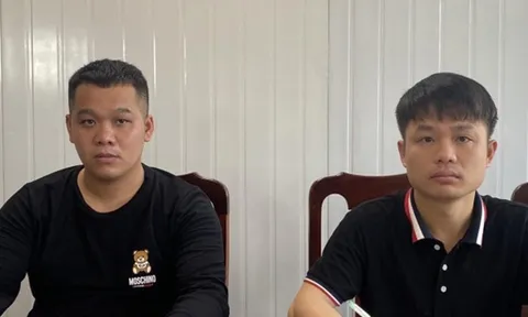 Tạm giữ hai du khách đánh nhân viên bảo vệ ở chùa Hương