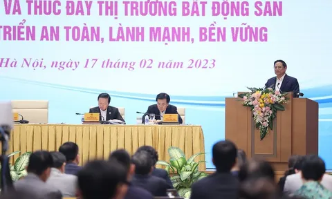 Thủ tướng: Thị trường bất động sản phải hài hoà lợi ích giữa Nhà nước, người dân, doanh nghiệp
