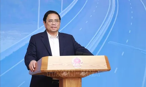 Thủ tướng Phạm Minh Chính: Phải chấm dứt tình trạng chia nhỏ gói thầu, thông thầu, bán thầu