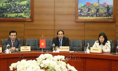 Trao đổi kinh nghiệm trong đấu tranh phòng, chống mua bán người