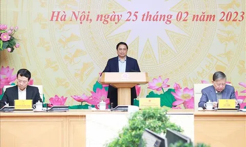 Thủ tướng: Không yêu cầu xác nhận tình trạng cư trú trong giải quyết thủ tục hành chính
