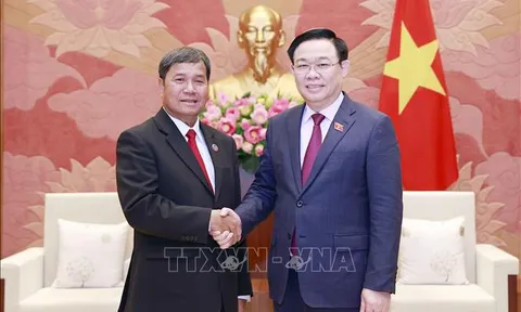Quốc hội Việt Nam sẵn sàng trao đổi, chia sẻ kinh nghiệm với Quốc hội Lào