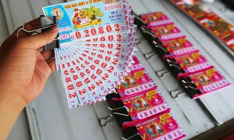Chồng mua vé số, tiền trúng thưởng là tài sản riêng hay chung?
