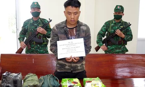 Hà Tĩnh: Bắt đối tượng vận chuyển 2kg ma tuý qua biên giới
