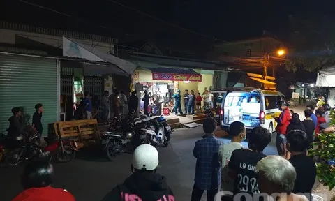 Bình Dương: Vợ đi làm về phát hiện chồng treo cổ trong phòng tắm