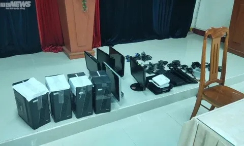 Khởi tố, bắt tạm giam 3 đối tượng chiếm đoạt tiền của 300 chủ thẻ tín dụng