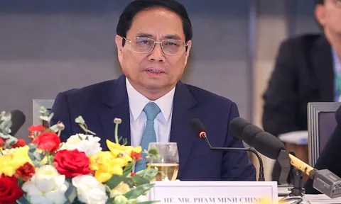 Thủ tướng dự Diễn đàn Doanh nghiệp Việt Nam