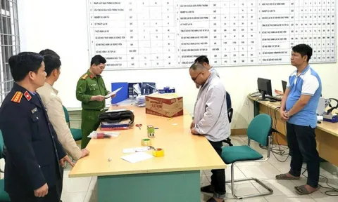 Khởi tố, bắt tạm giam giám đốc trung tâm sát hạch lái xe ở Hoà Bình