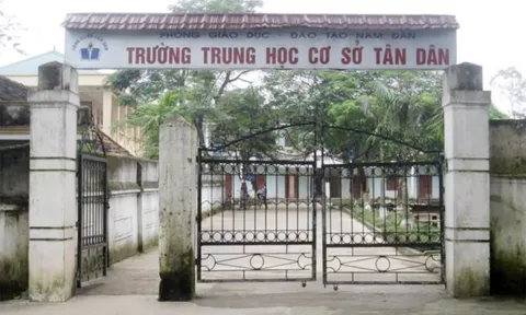 Tạm giữ thầy giáo bị tố xâm hại tình dục nữ sinh lớp 9 ở Nghệ An
