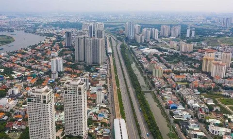 VCCI: Giá đất 'chênh' khi cách nhau một ngã ba, cây cầu qua con mương