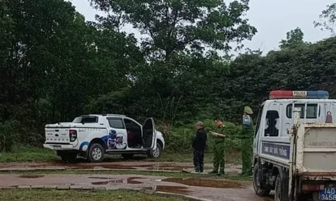 Quảng Ninh: Điều tra vụ 2 vợ chồng tử vong bất thường trên ô tô bán tải