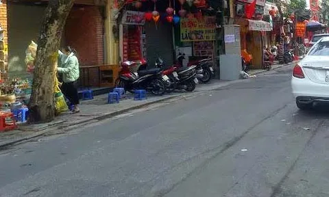 Truy bắt đối tượng dùng dao đâm Thiếu tá công an ở Hà Nội