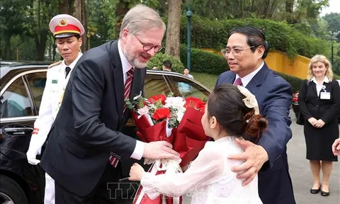 Thủ tướng Phạm Minh Chính chủ trì Lễ đón Thủ tướng Cộng hòa Séc thăm chính thức Việt Nam
