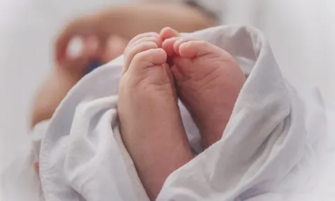 Công an vào cuộc điều tra vụ nữ sinh lớp 8 sinh con ở Vĩnh Long