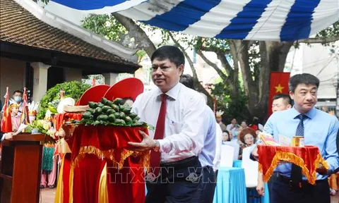 Thành kính dâng hương tưởng nhớ các Vua Hùng