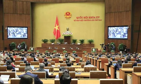 Quốc hội giao Chính phủ hoàn thiện chính sách tiền lương mới để thực hiện sau năm 2023