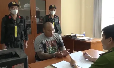 Triệt phá nhóm bảo kê 'có số má' ở chợ Bình Điền