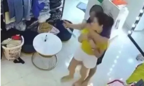 Bắt đối tượng cầm dao đe doạ, định hiếp dâm nữ chủ shop quần áo