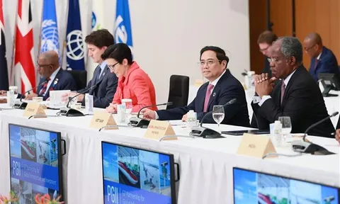 Thủ tướng Phạm Minh Chính dự và phát biểu tại phiên thứ hai Hội nghị Thượng đỉnh G7 mở rộng