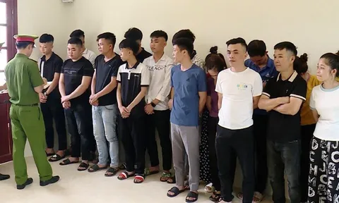 Triệu tập 32 đối tượng trong đường dây lừa đảo tinh vi
