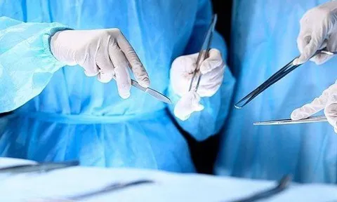 Phẫu thuật thẩm mỹ có phải làm lại giấy tờ tùy thân?