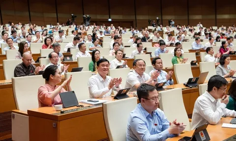 Quốc hội biểu quyết thông qua Luật Giá (sửa đổi)