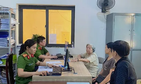 Hà Nội: Công an phường Kim Giang ‘vượt tốc’ cấp tài khoản định danh điện tử cho người dân