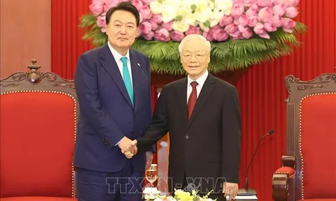 Tổng Bí thư Nguyễn Phú Trọng tiếp Tổng thống Hàn Quốc Yoon Suk Yeol