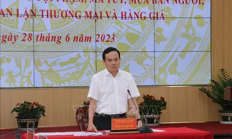 Chống khai thác hải sản bất hợp pháp, phòng chống ma túy và buôn lậu