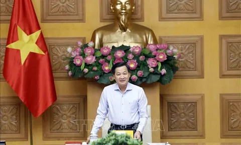 Hoàn thiện dự thảo Báo cáo trình Bộ Chính trị về tình hình kinh tế - xã hội 6 tháng đầu năm