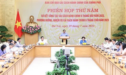 Thủ tướng: Những việc luật không cấm thì để người dân, doanh nghiệp làm