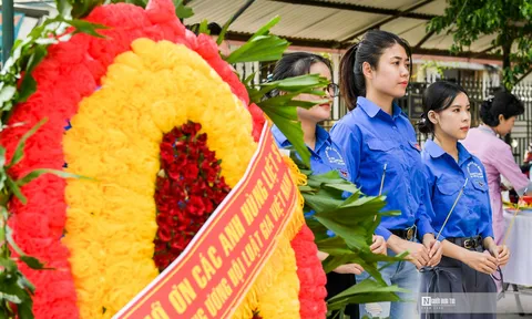 Tuổi trẻ Hội Luật gia Việt Nam tri ân các anh hùng, liệt sỹ