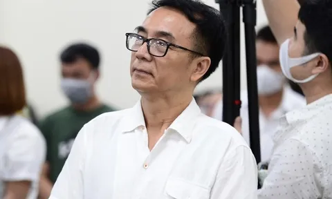 Cựu Phó Cục trưởng Trần Hùng lĩnh án 9 năm tù về tội nhận hối lộ