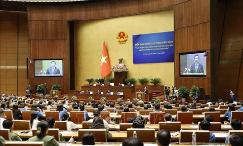 Tinh thần trách nhiệm của giai cấp công nhân với việc hoàn thiện hệ thống pháp luật