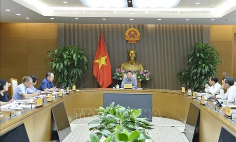 Thúc đẩy thị trường bất động sản phát triển, phòng tránh rủi ro