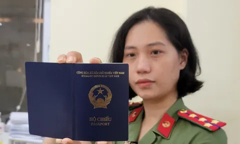 Từ 15/8, thêm mẫu hộ chiếu mới