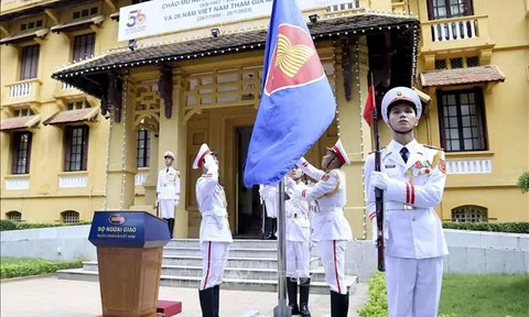 Lễ Thượng cờ kỷ niệm 56 năm Ngày thành lập ASEAN