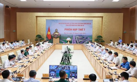 Thủ tướng chủ trì Phiên họp Ban Chỉ đạo các công trình, dự án trọng điểm giao thông vận tải