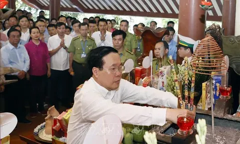 Chủ tịch nước Võ Văn Thưởng dâng hương tưởng niệm 54 năm Ngày mất của Chủ tịch Hồ Chí Minh