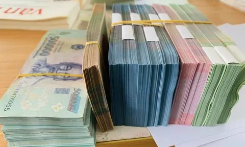 Mở rộng cánh cửa tín dụng chính thức để siết chặt 'tín dụng đen'