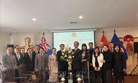 Thắt chặt tình đoàn kết, hữu nghị và mối quan hệ truyền thống Việt - Lào