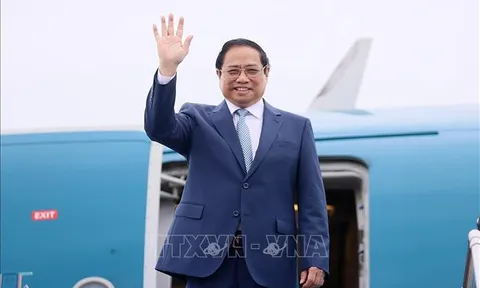 Thủ tướng lên đường dự Hội nghị thượng đỉnh Thương mại - Đầu tư Trung Quốc - ASEAN