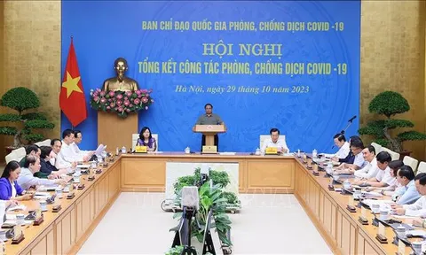 Thủ tướng Phạm Minh Chính chủ trì Hội nghị Tổng kết công tác phòng, chống dịch COVID-19