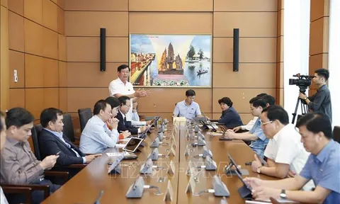 Thảo luận về việc điều chỉnh nhiệm vụ, quyền hạn thu thập tài liệu, chứng cứ của Tòa án